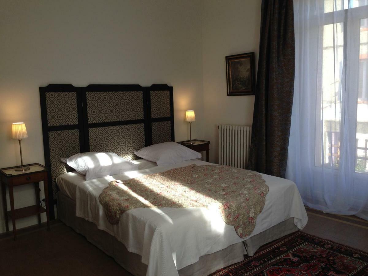 Regina 3*
